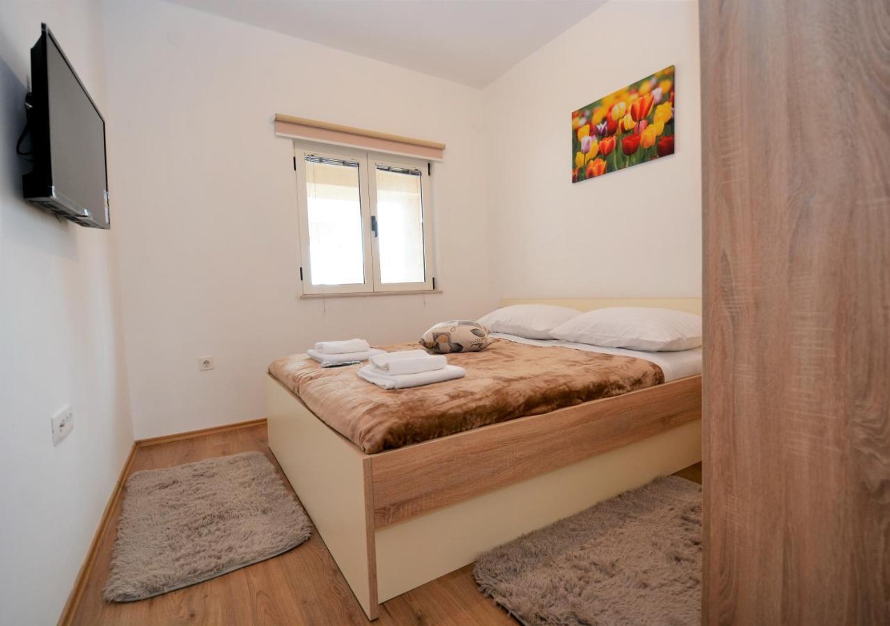 Villa Allegro Sukosan Bagian luar foto