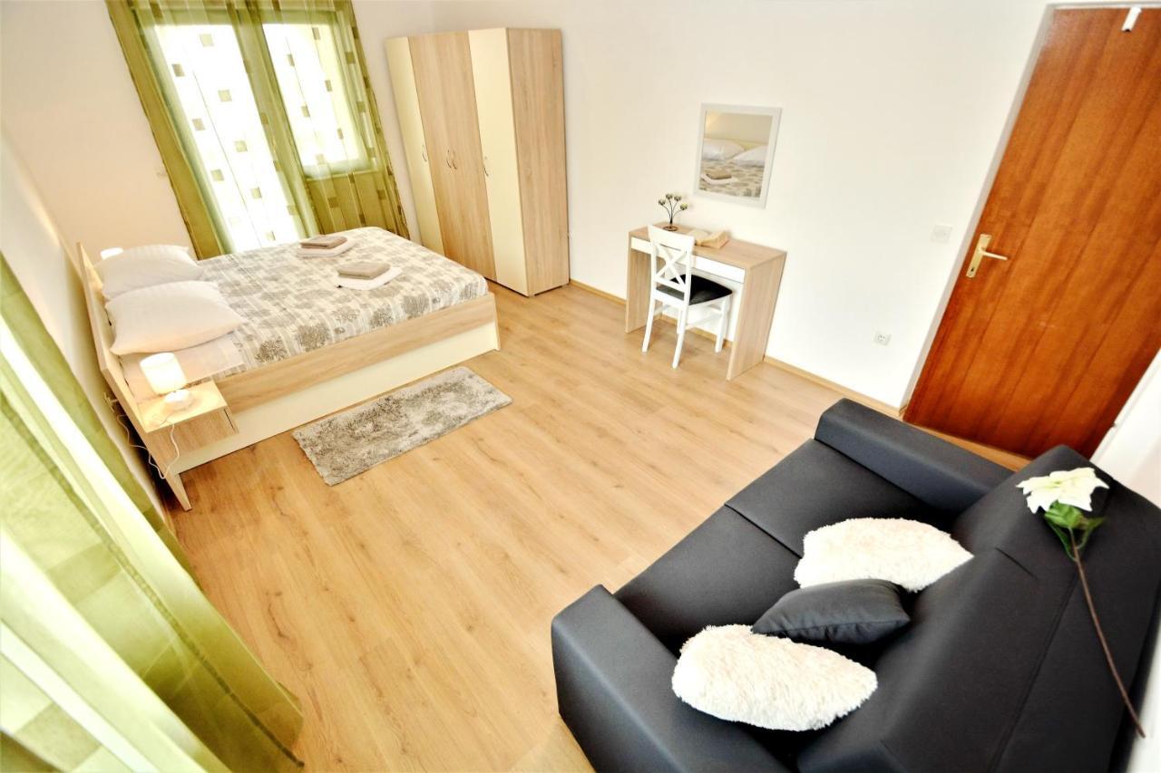 Villa Allegro Sukosan Bagian luar foto