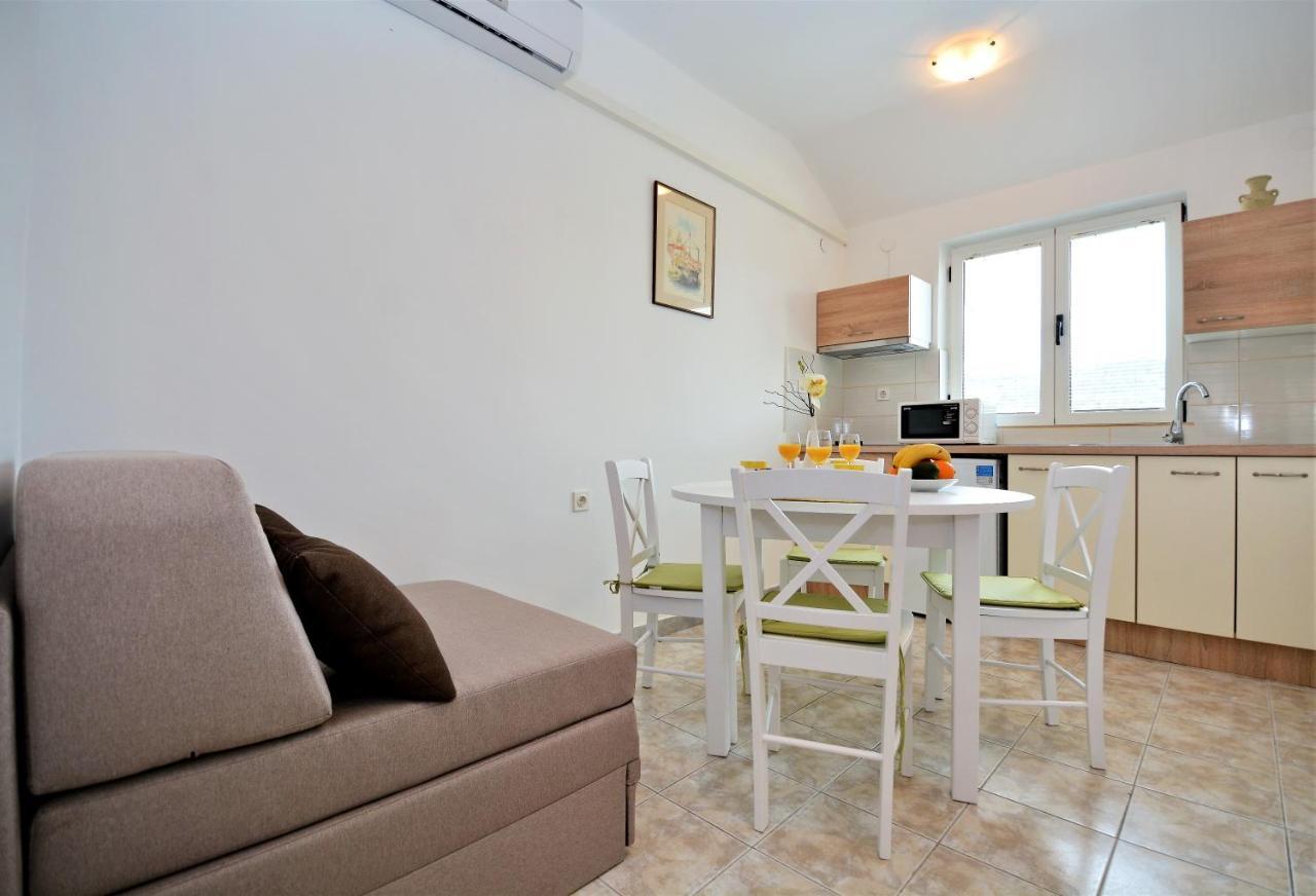 Villa Allegro Sukosan Bagian luar foto
