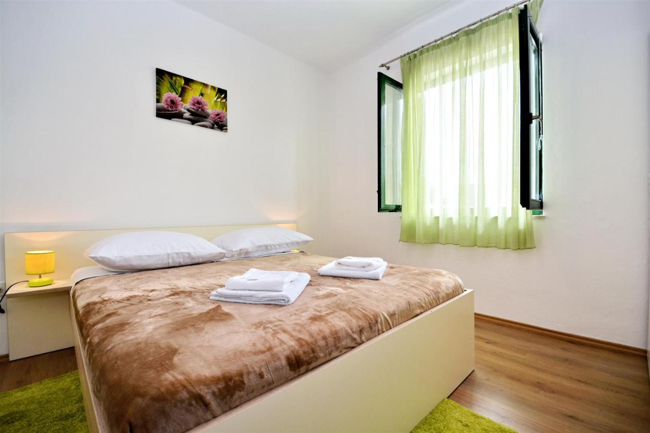 Villa Allegro Sukosan Bagian luar foto
