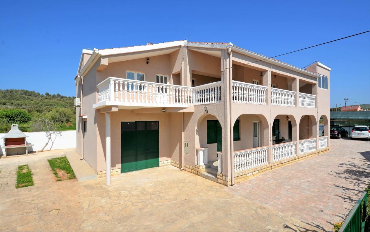 Villa Allegro Sukosan Bagian luar foto